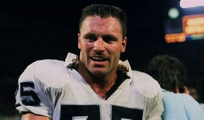 is-hunter-lonG-related-to-howie-long