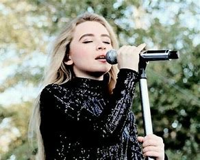 is-sabrina-carpenter-related-to-karen-carpenter