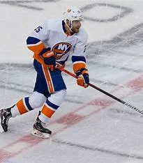 is-devon-toews-related-to-jonathan-toews