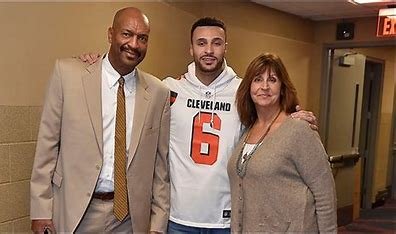 is-pete-nance-related-to-larry-nance