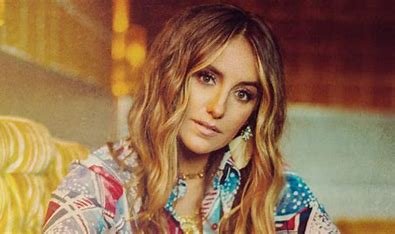 is-lainey-wilson-related-to-brian-wilson?