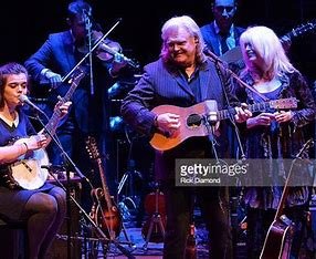 is-molly-skaggs-related-to-ricky-skaggs