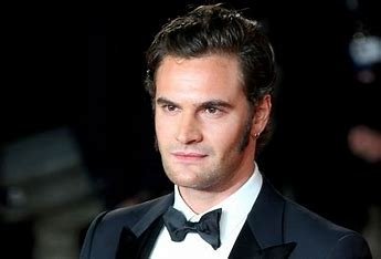 is-tom-bateman-related-to-jason-bateman