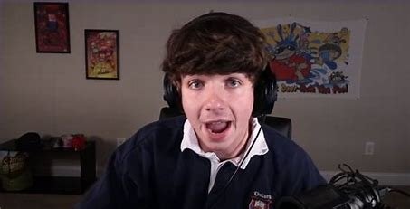 is-karl-jacobs-related-to-mr-beast