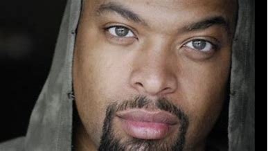 is-anthony-davis-related-to-deray-davis