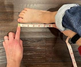 is-foot-size-related-to-height
