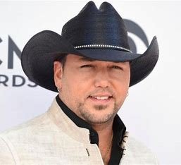 how-is-logan-crosby-related-to-jason-aldean