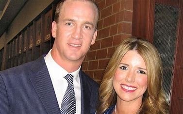 is-tom-manning-related-to-peyton