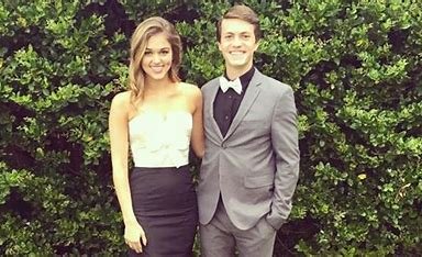 is-asa-howard-related-to-sadie-robertson