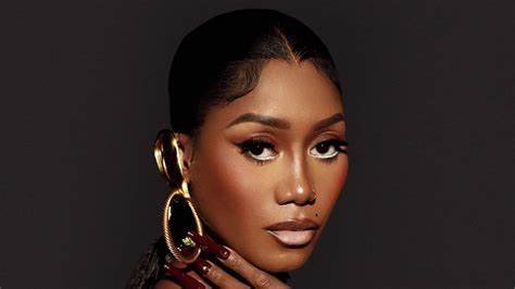 who-is-muni-long-related-to