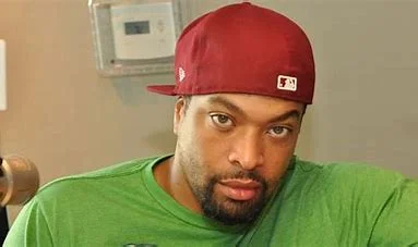 who-is-deray-davis-related-to