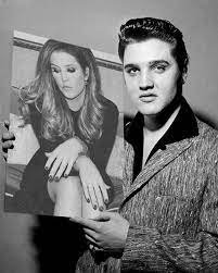 how-is-donna-presley-related-to-elvis