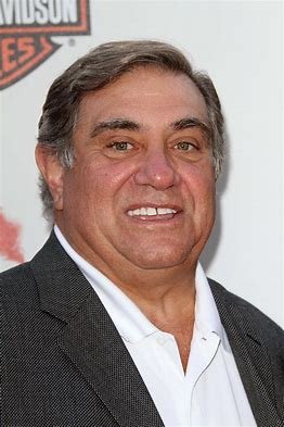 is-matt-lauria-related-to-dan-lauria