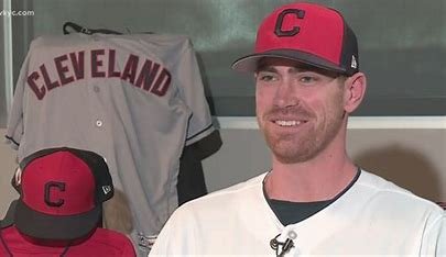 is-shane-bieber-related-to-justin