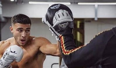 how-is-tommy-fury-related-to-tyson-fury