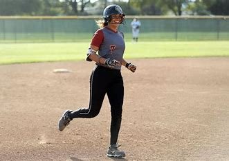 how-is-maya-brady-related-to-kevin-youkilis